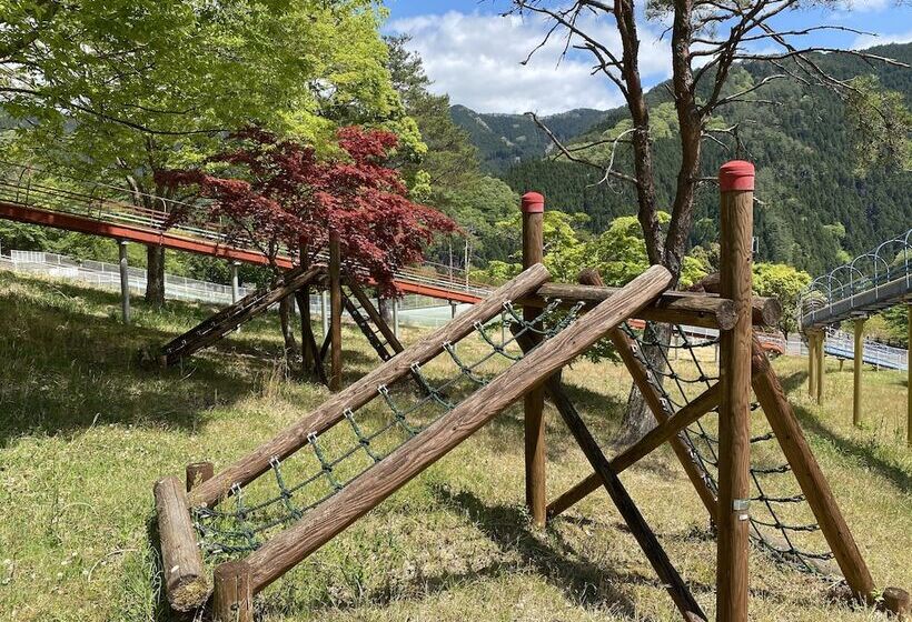 Riverside Hostel B&b – Hostel