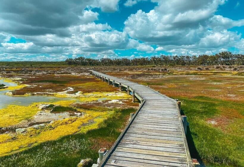 The Shark Bay Boutique Hotel & Spa