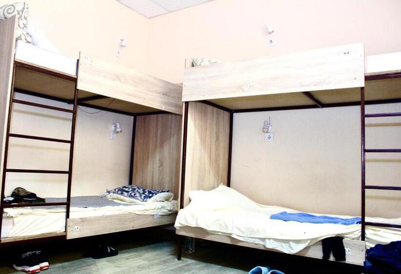 هاستل адмирал хостел