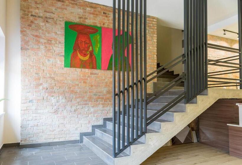 هاستل Art хостел готель адреналін