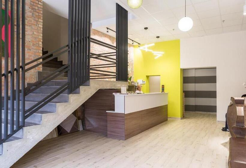 هاستل Art хостел готель адреналін