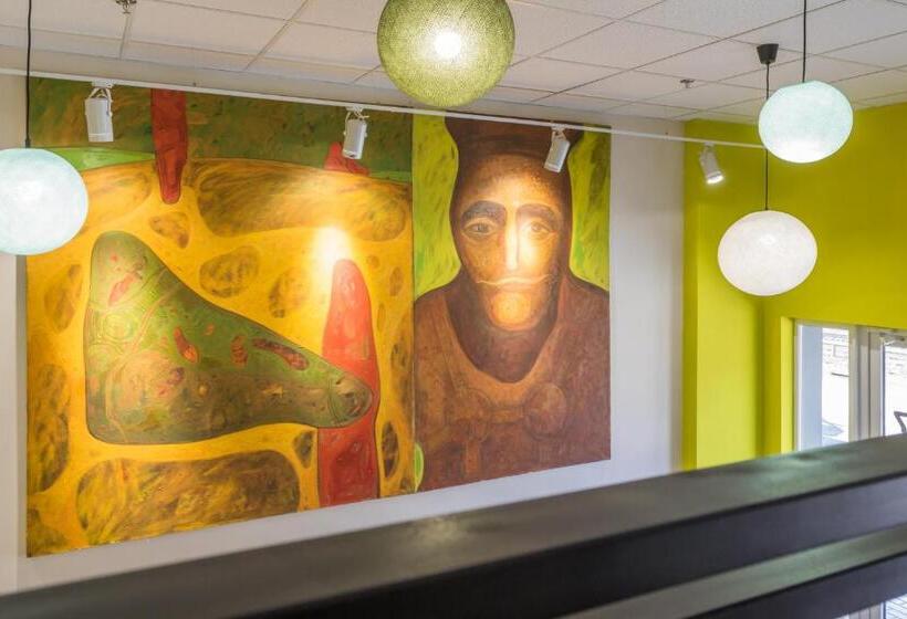 هاستل Art хостел готель адреналін