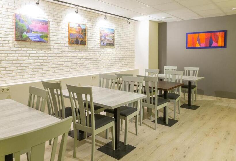 هاستل Art хостел готель адреналін