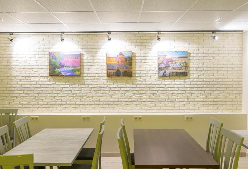 هاستل Art хостел готель адреналін