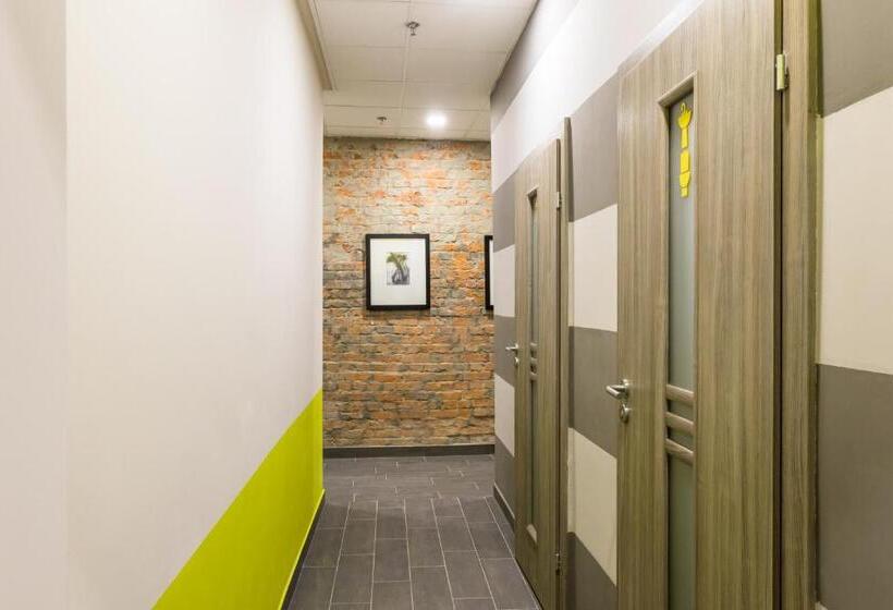 هاستل Art хостел готель адреналін