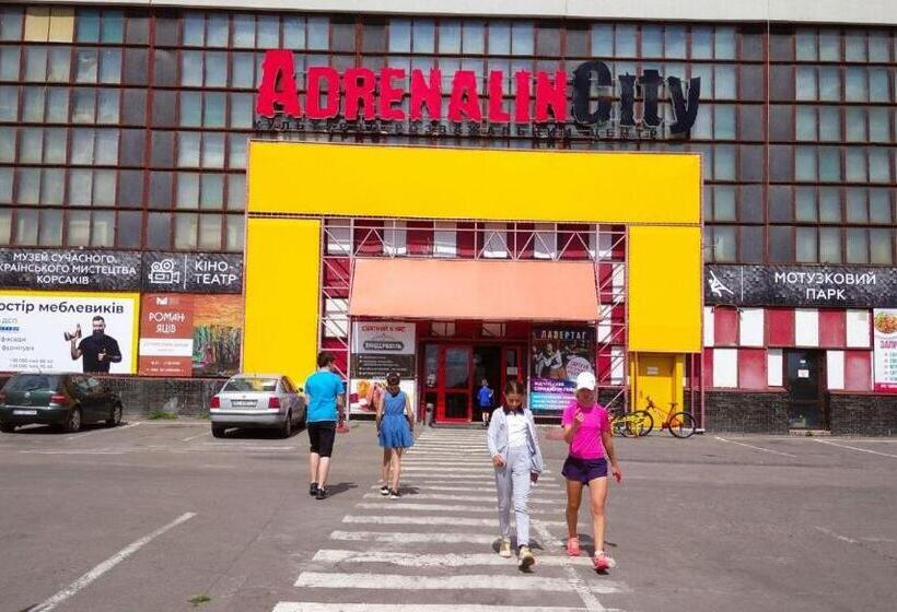 هاستل Art хостел готель адреналін