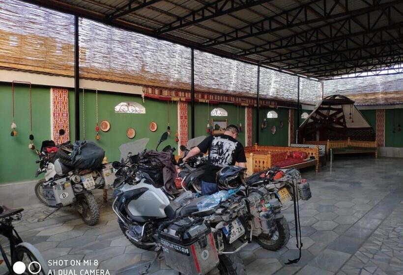 فندق صغير Besqala