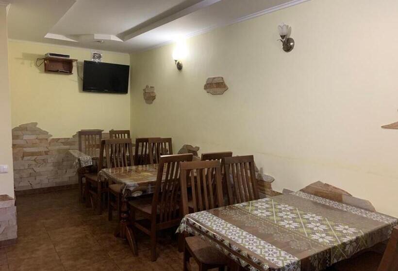 هاستل вілла Milaro