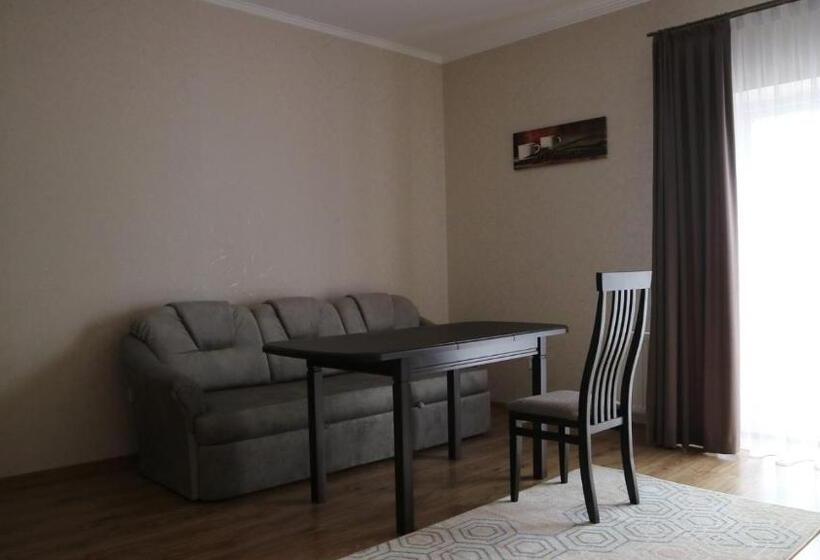 هاستل вілла Milaro