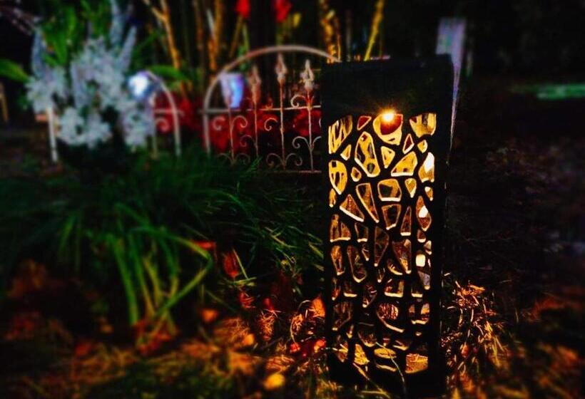 تختخواب و صبحانه Kakureyado Fujikawaguchiko