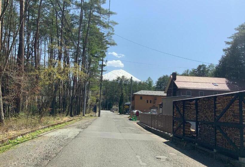 تختخواب و صبحانه Kakureyado Fujikawaguchiko