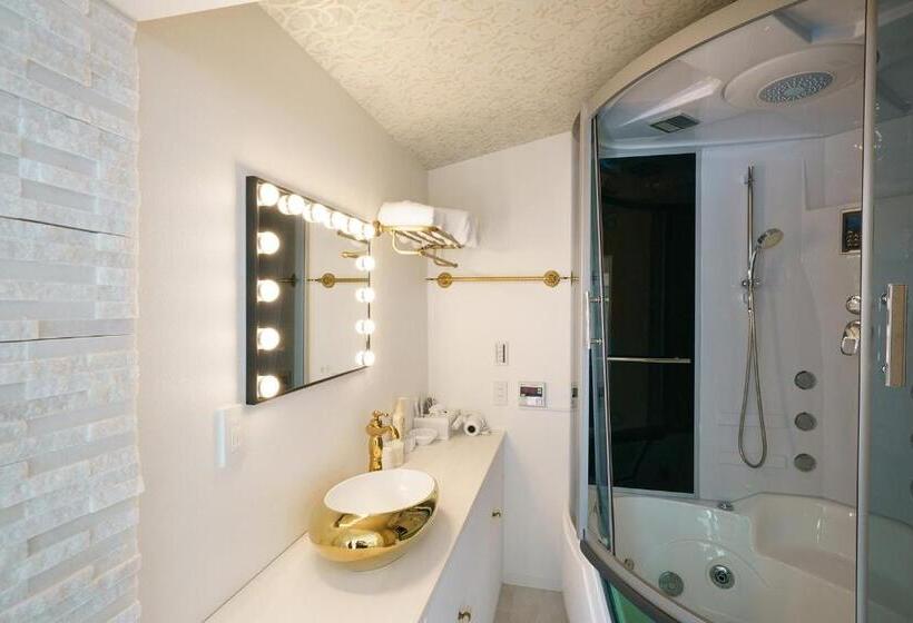 تختخواب و صبحانه Kakureyado Fujikawaguchiko