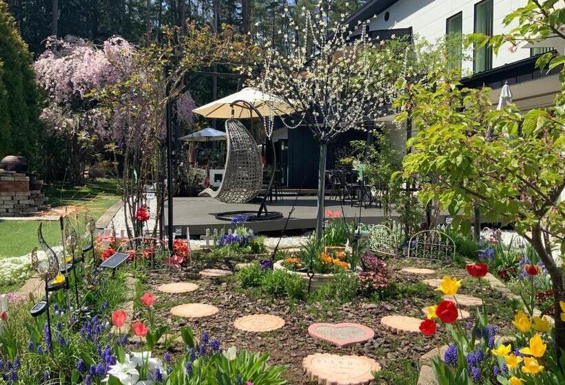 تختخواب و صبحانه Kakureyado Fujikawaguchiko