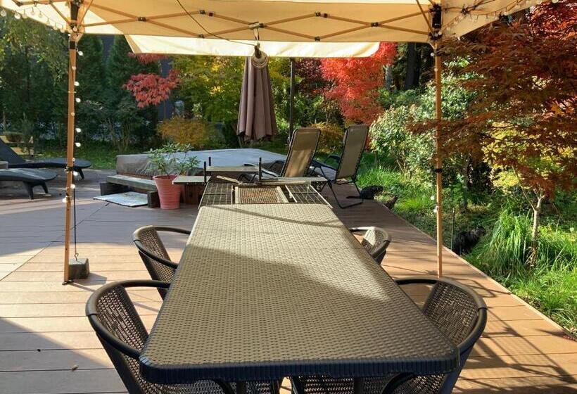 تختخواب و صبحانه Kakureyado Fujikawaguchiko