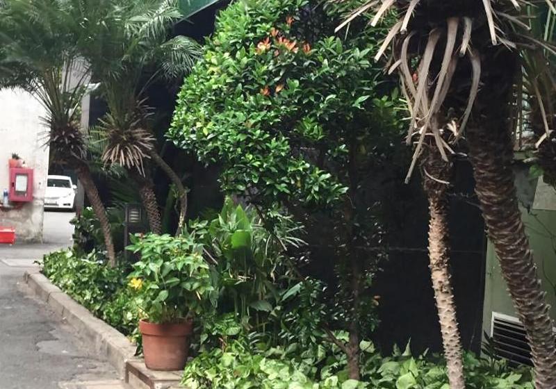 تختخواب و صبحانه Nup Saigon Homestay