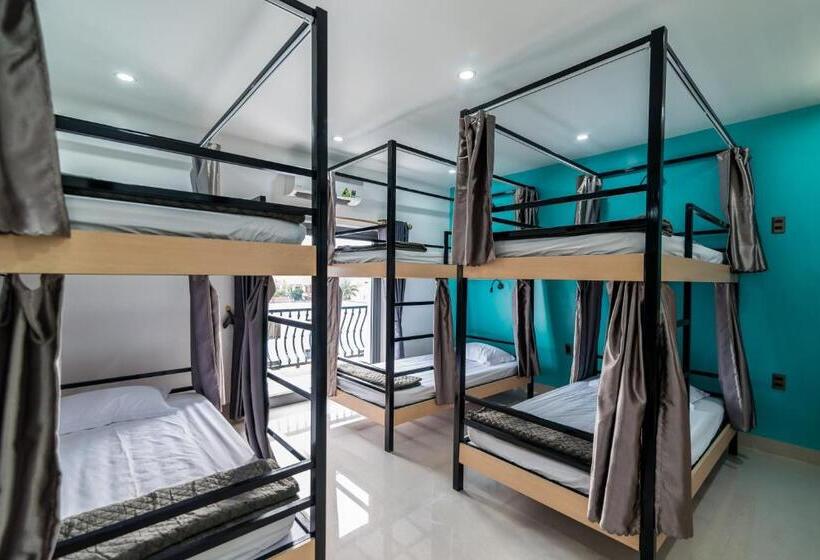 تختخواب و صبحانه Peaceful House Hostel