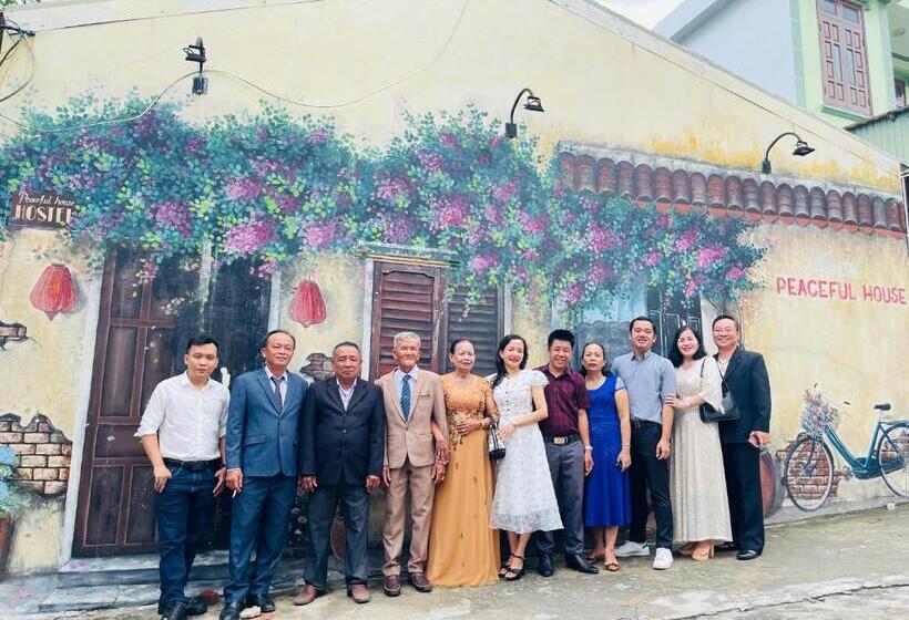 تختخواب و صبحانه Peaceful House Hostel