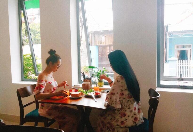 تختخواب و صبحانه Peaceful House Hostel