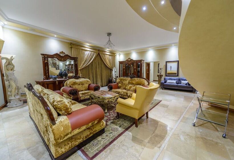 Equestrian Royal Boutique Hotel & Spa