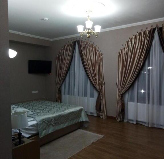 هتل старый бастион