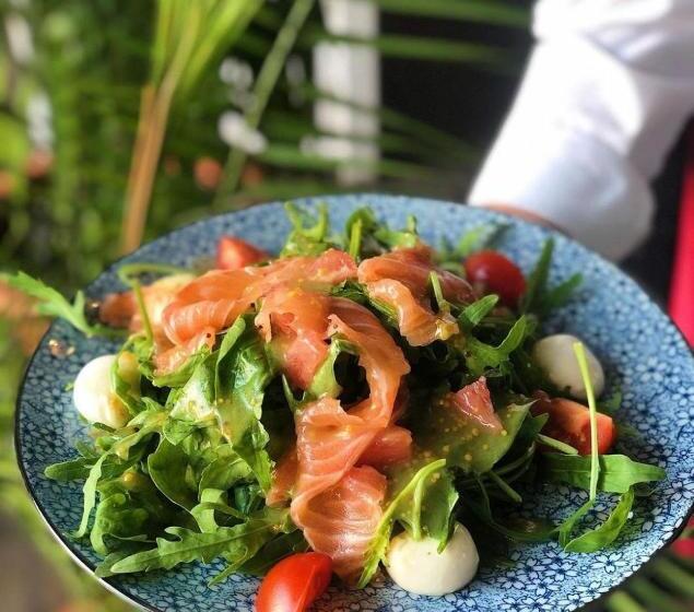 هتل старый бастион