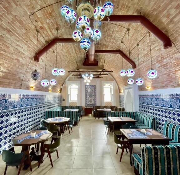 هتل старый бастион