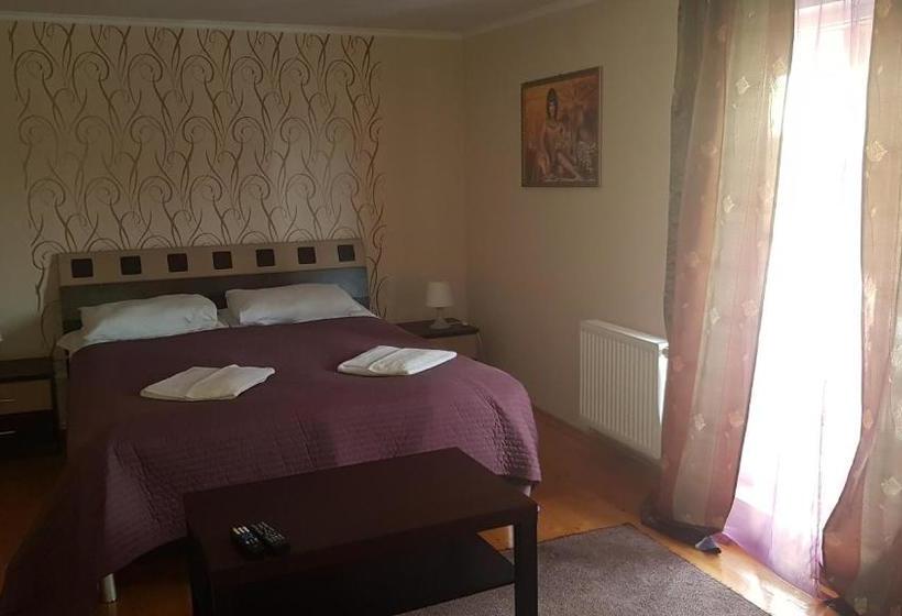 Отель круассан