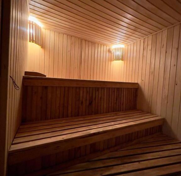 ホテル спортохота