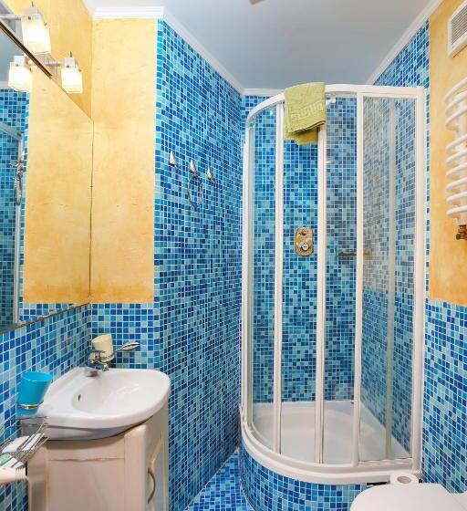 Hotell резорт тростян