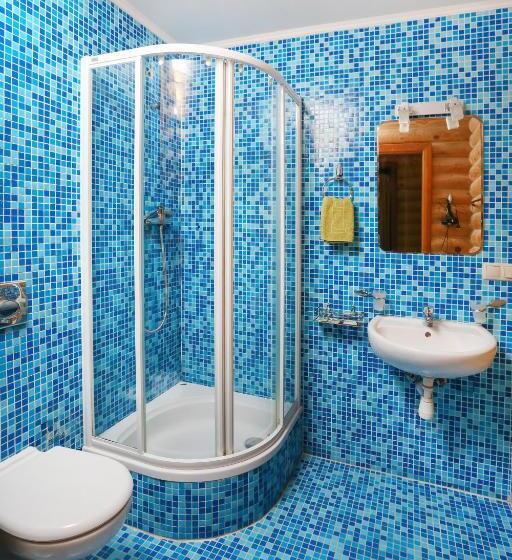 Hotell резорт тростян