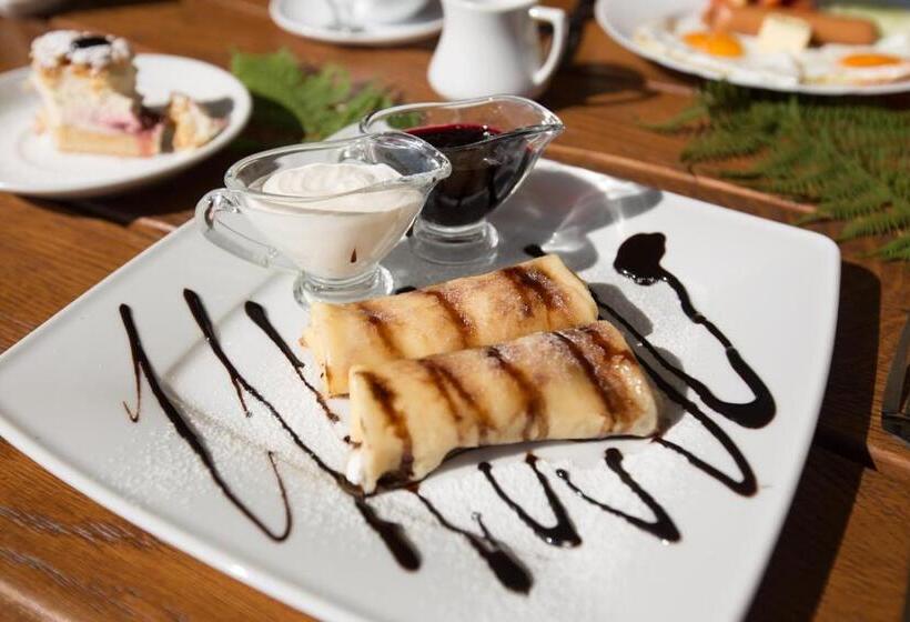 Hotell резорт тростян