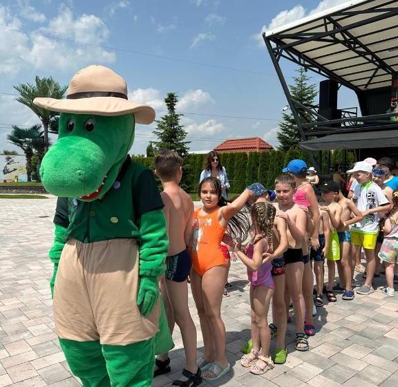 هتل Cruce De Gustos