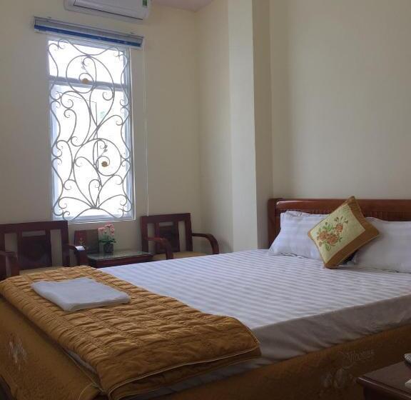 هتل Khách Sạn Ngọc Thương