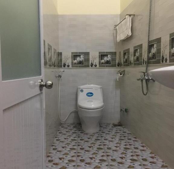 هتل Khách Sạn Ngọc Thương