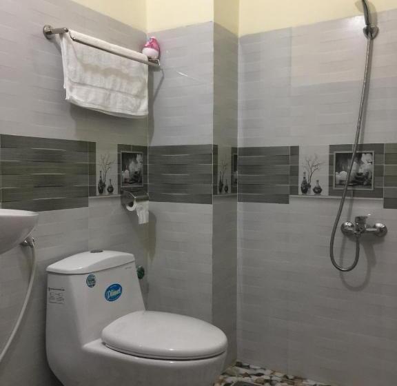 هتل Khách Sạn Ngọc Thương