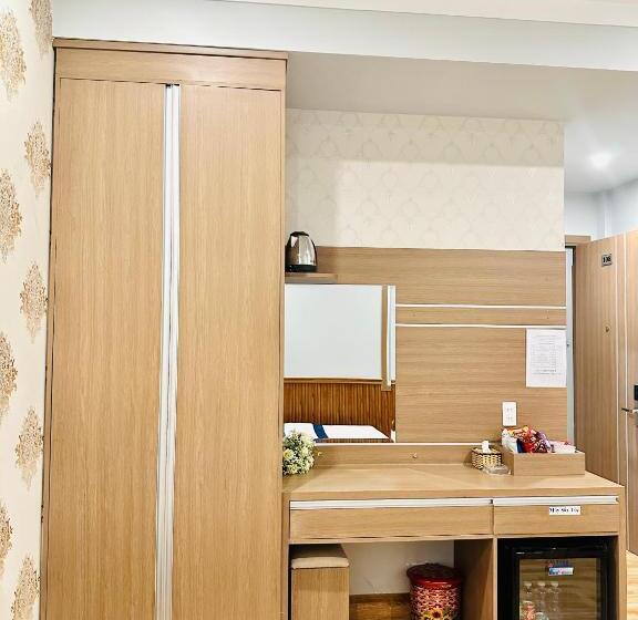 هتل Khách Sạn Ngọc Thành 2