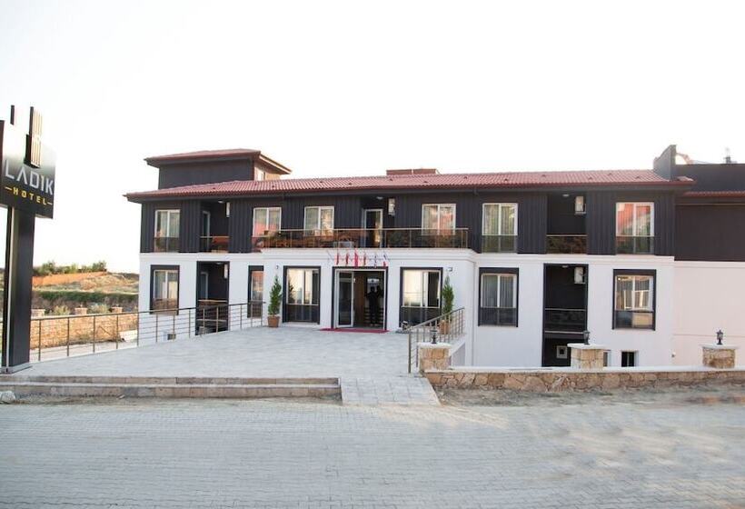 فندق Ladik