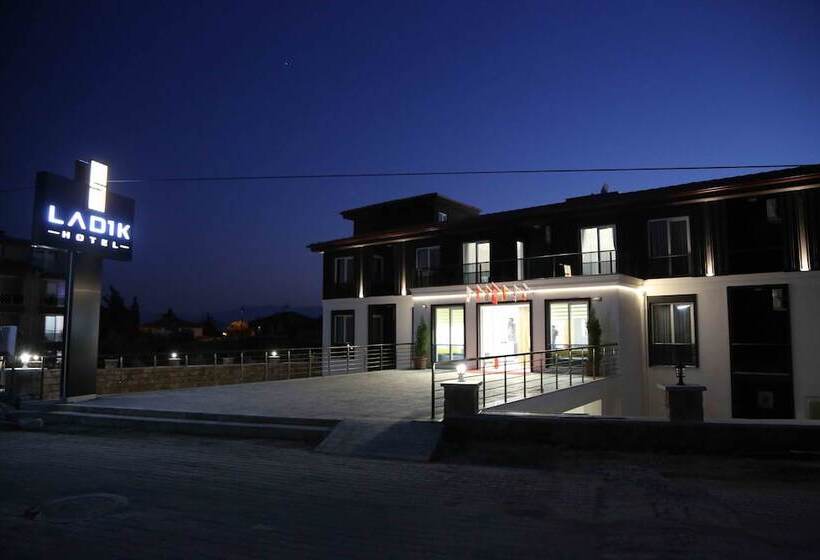 فندق Ladik