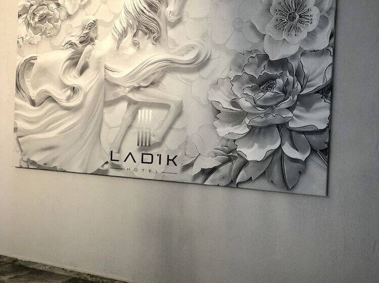فندق Ladik