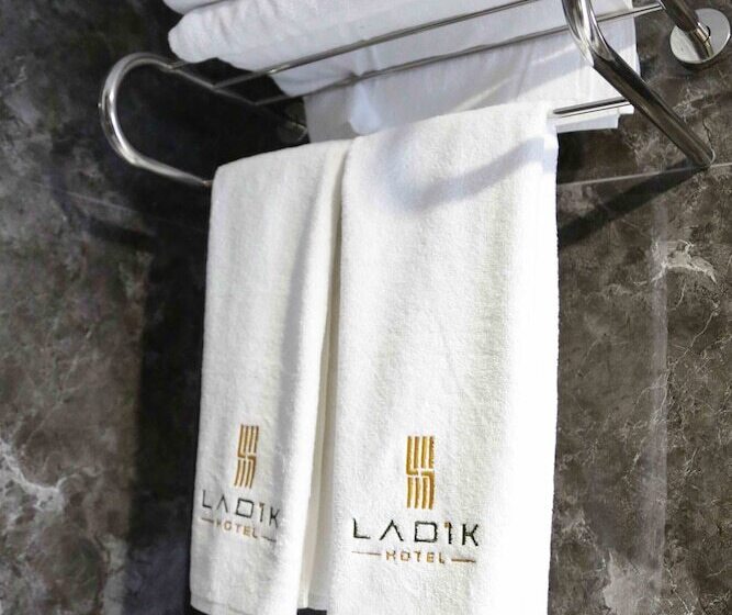 فندق Ladik