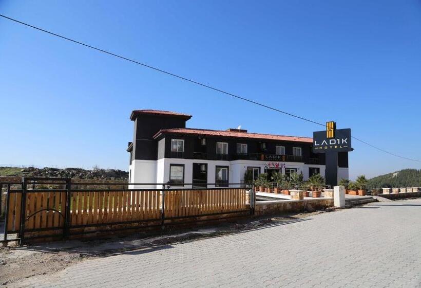 فندق Ladik