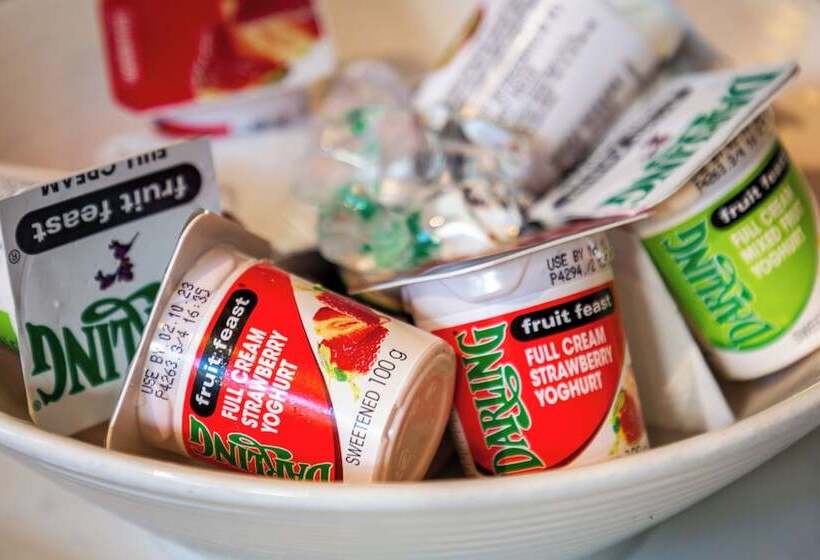 Old Bank Hotel Lion Roars Hotels & Lodges