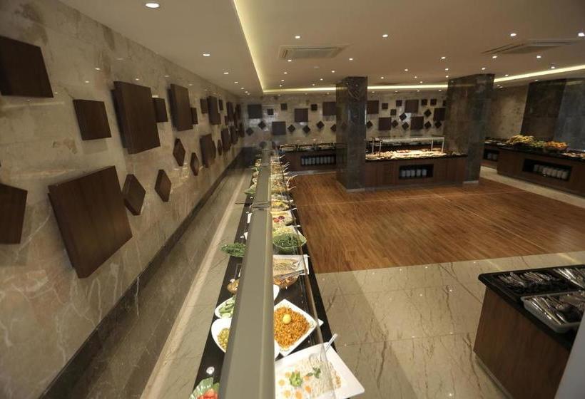 ホテル Qasr Aldur