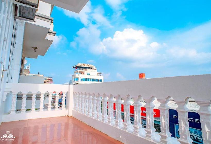 هتل Queen