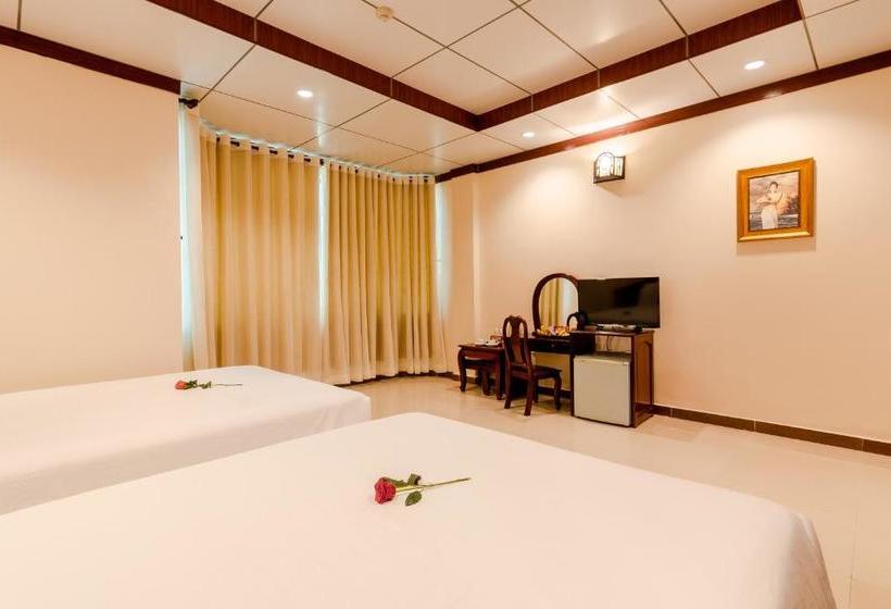 هتل Sun And Sea Leisure