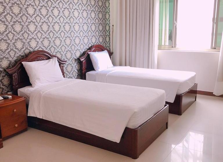 هتل Sun And Sea Leisure