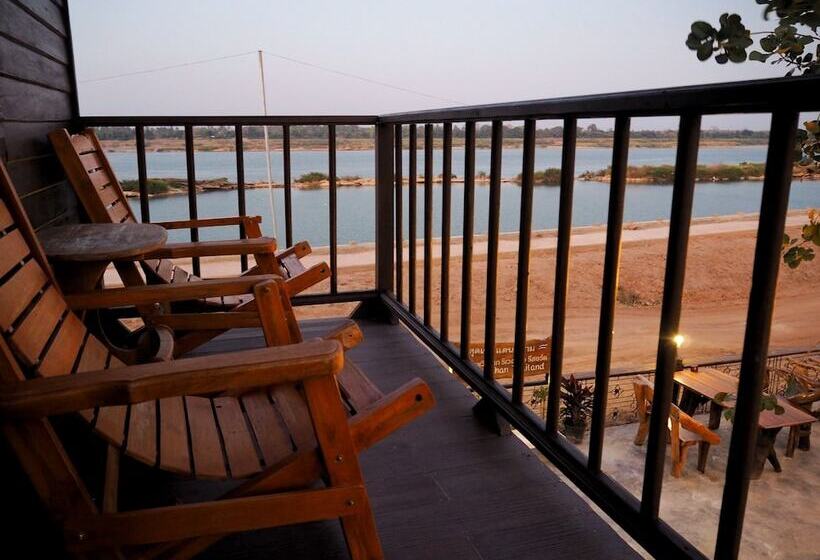 Nawiengkae Riverview Resort