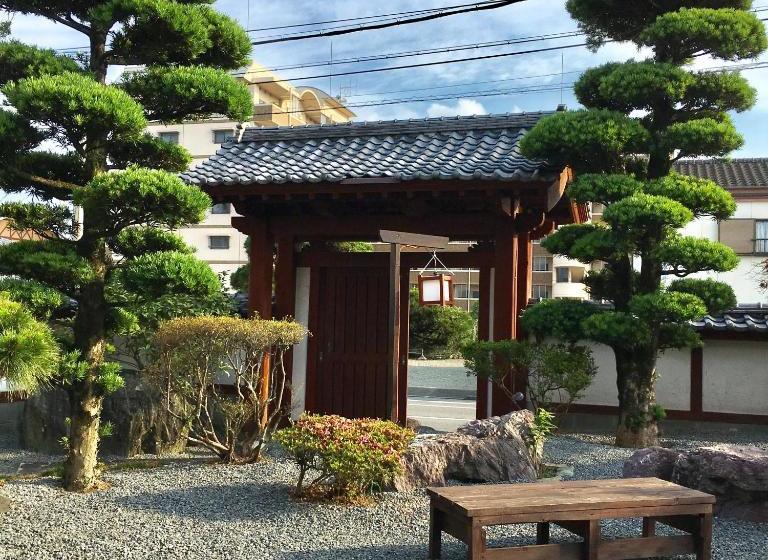 ペンション まるで一国一城の主 佐藤邸