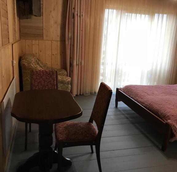 پانسیون 4 Cезони