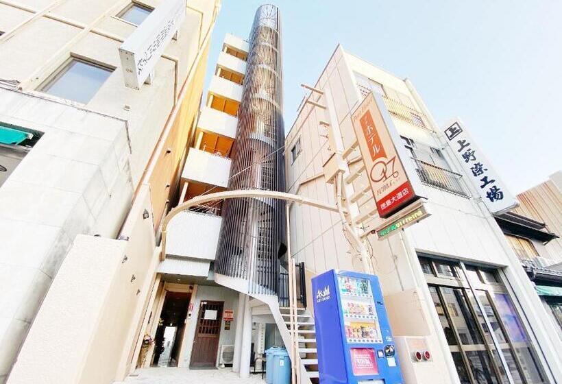 Petithotel017全室ミニキッチン付きファミリルーム 飲食街中心 阿波踊り会館7分 文理 徳島大学 アスティとくしま車8分